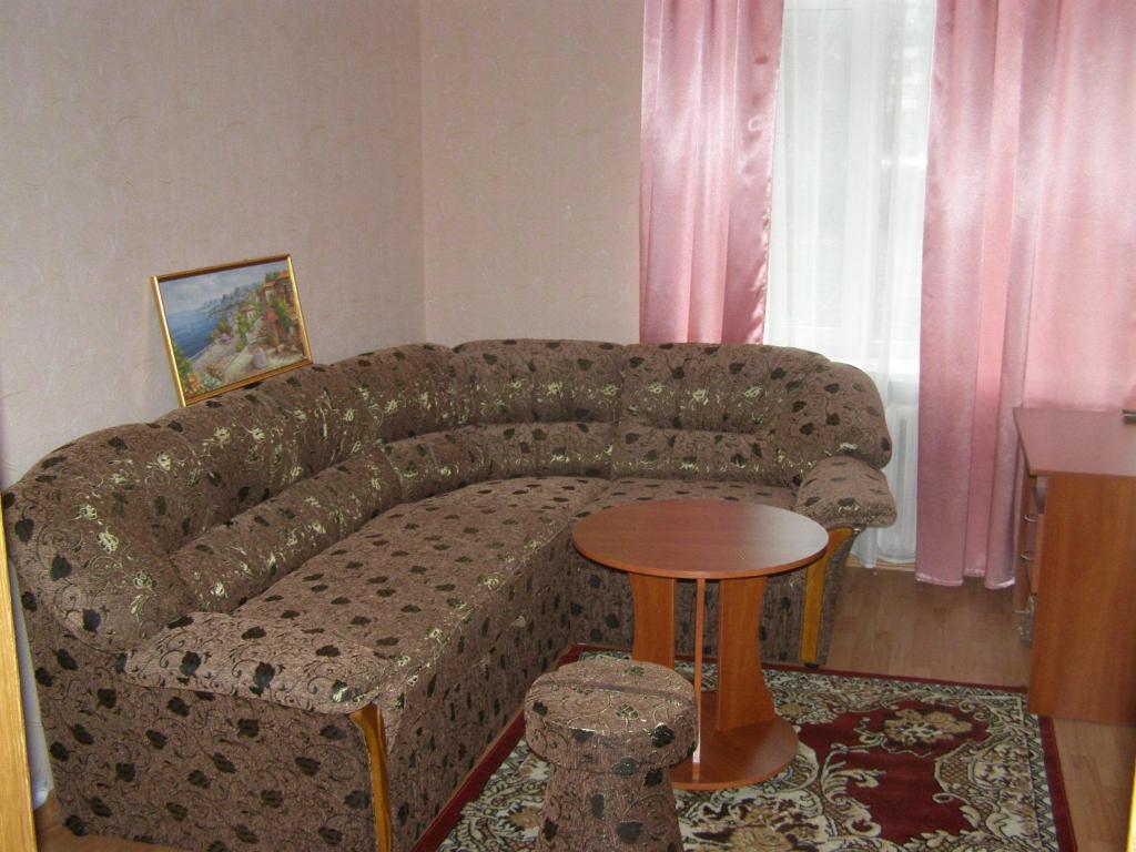 Adler Hotel Kiev Rum bild